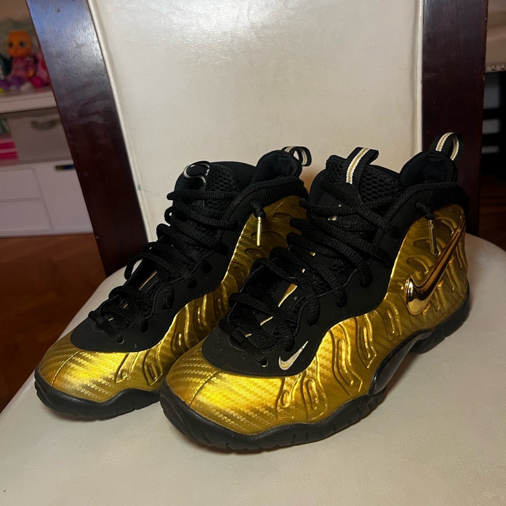Nike Air Foamposites Metallic Gold